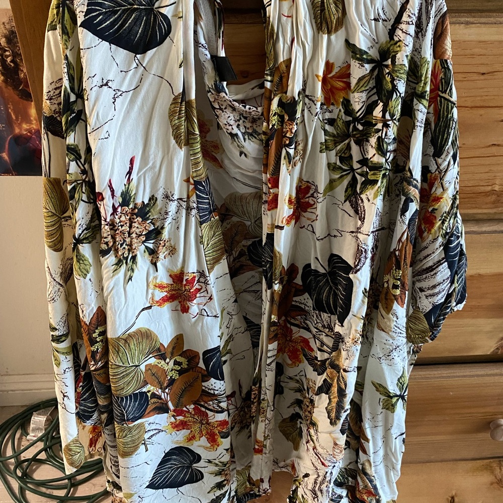 Floral kimono